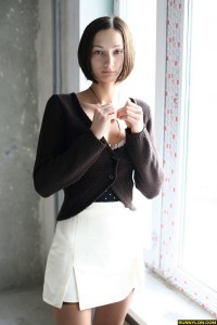 Девушка у окна photo #0