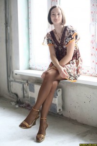 Девушка у окна photo #2