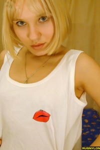 В красных чулках photo #0
