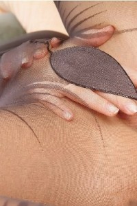Девушка в колготках с рисунком photo #18