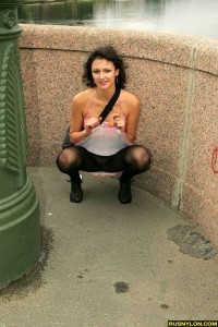 Девочка в черных колготках и коротком платье. photo #2