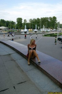 В короткой юбочке и колготках photo #17