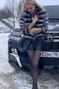 Девушки и машины зимой photo #2